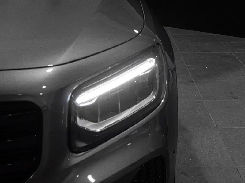 Mercedes-Benz GLB nuova a Ancona (6)