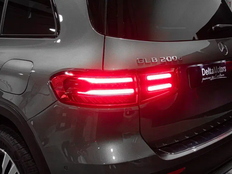 Mercedes-Benz GLB nuova a Ancona (8)