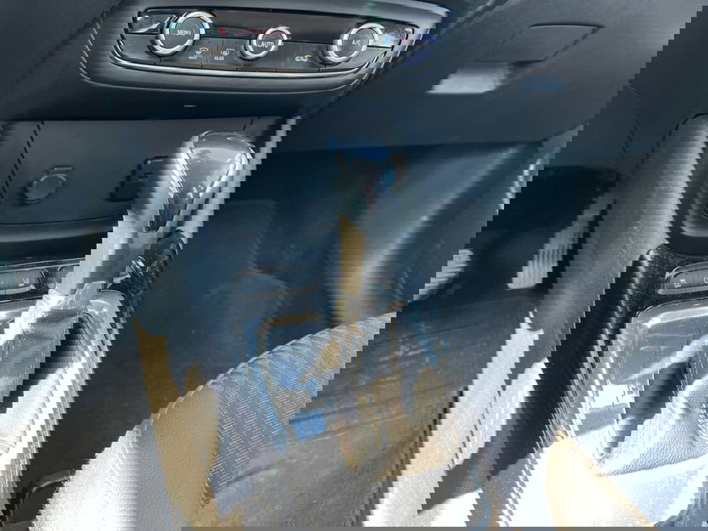 Opel Crossland X usata a Siena (14)