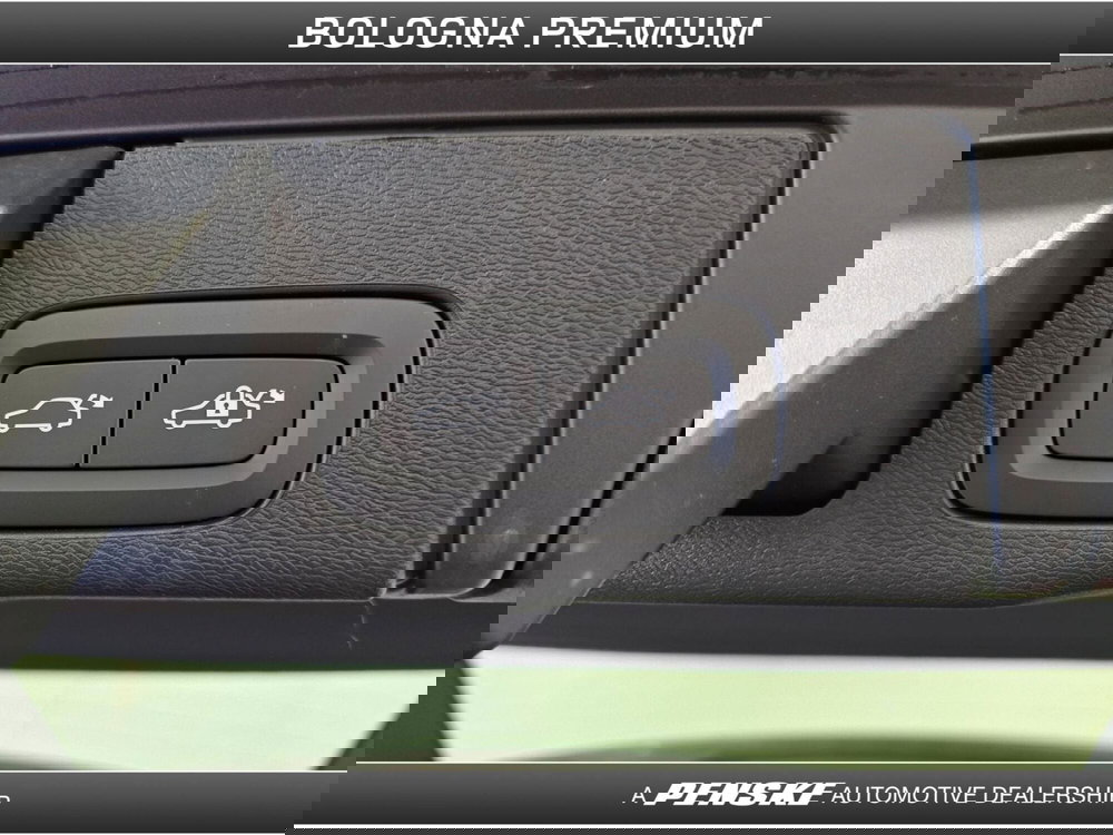 Volvo XC60 nuova a Bologna (12)