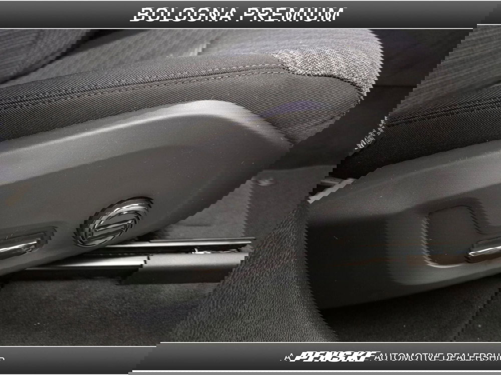 Volvo XC60 nuova a Bologna (14)