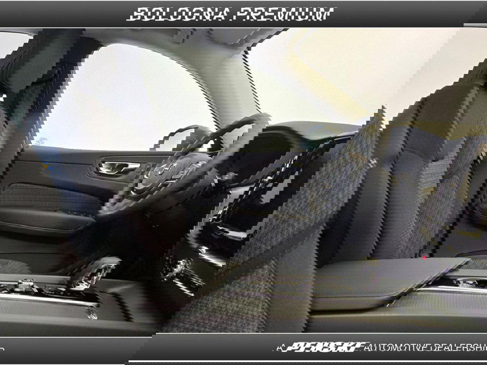 Volvo XC60 nuova a Bologna (3)