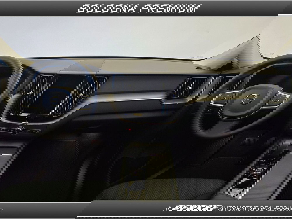 Volvo XC60 nuova a Bologna (4)