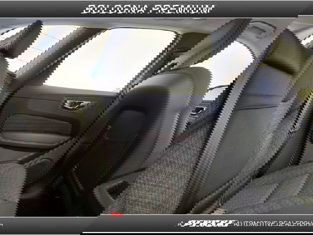 Volvo XC60 nuova a Bologna (5)