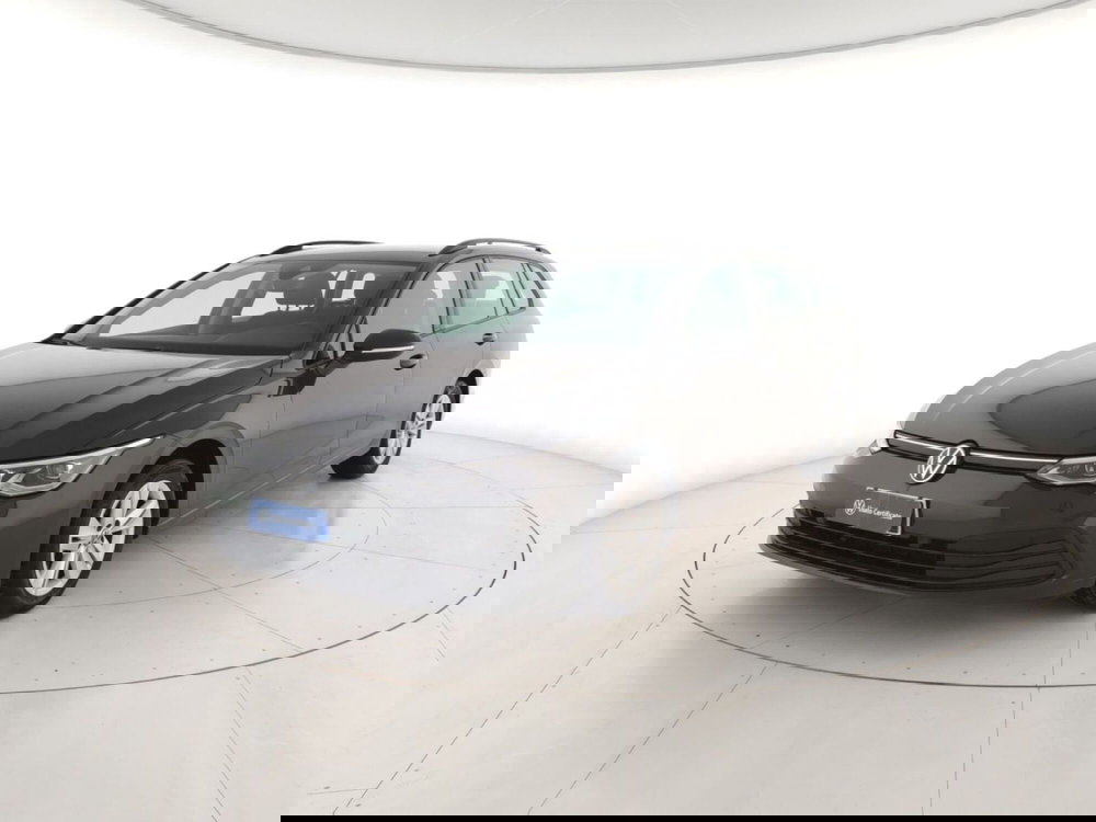 Volkswagen Golf Variant usata a Massa-Carrara