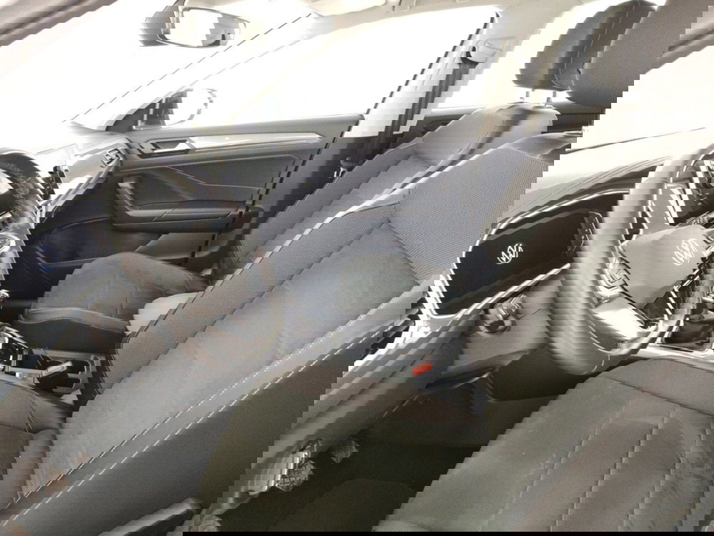 Volkswagen T-Roc usata a Massa-Carrara (7)