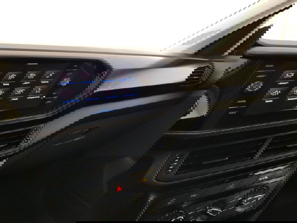 Volkswagen T-Cross usata a Massa-Carrara (12)