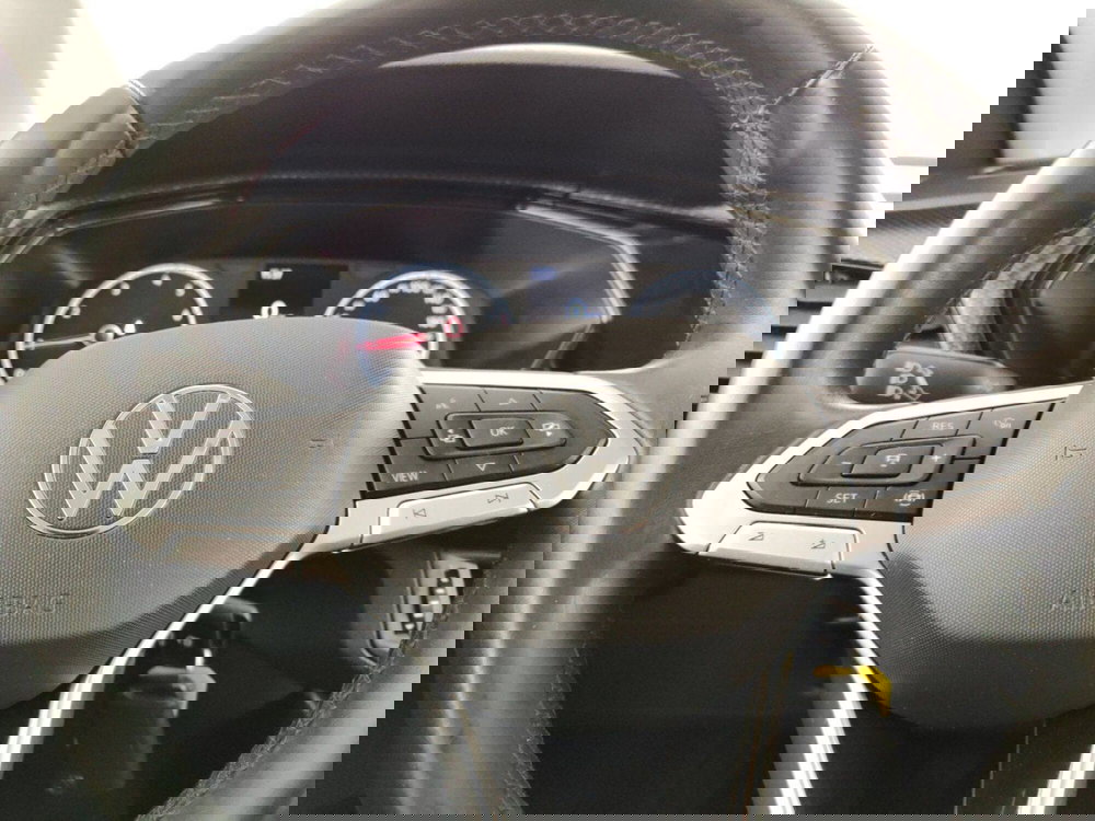 Volkswagen T-Cross usata a Massa-Carrara (13)