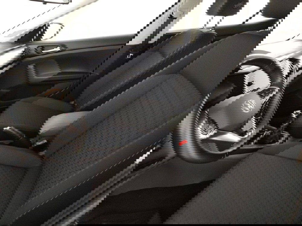 Volkswagen T-Cross usata a Massa-Carrara (7)