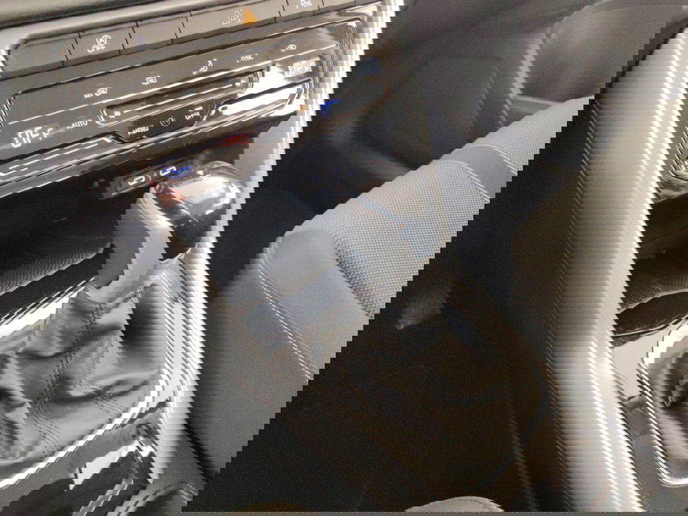 Volkswagen T-Roc usata a Massa-Carrara (11)