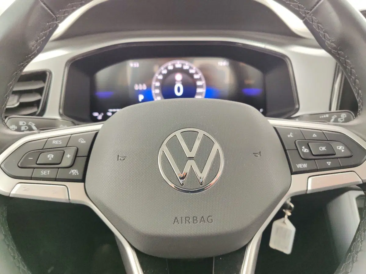 Volkswagen T-Roc usata a Massa-Carrara (13)