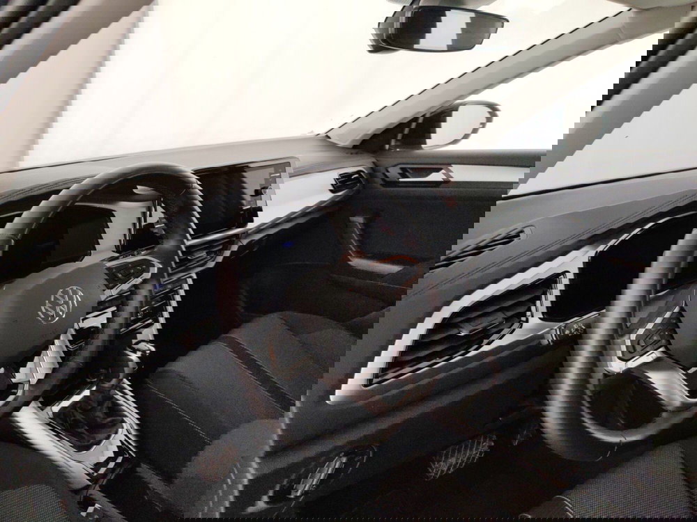 Volkswagen T-Roc usata a Massa-Carrara (8)