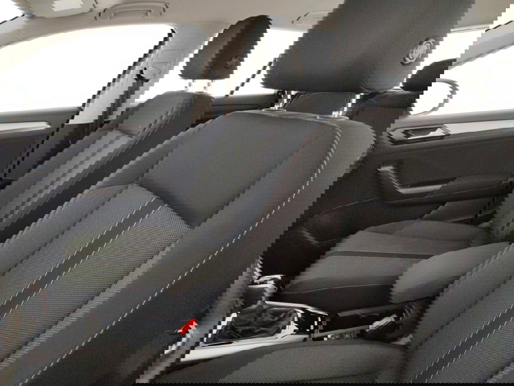 Volkswagen T-Roc usata a Massa-Carrara (9)