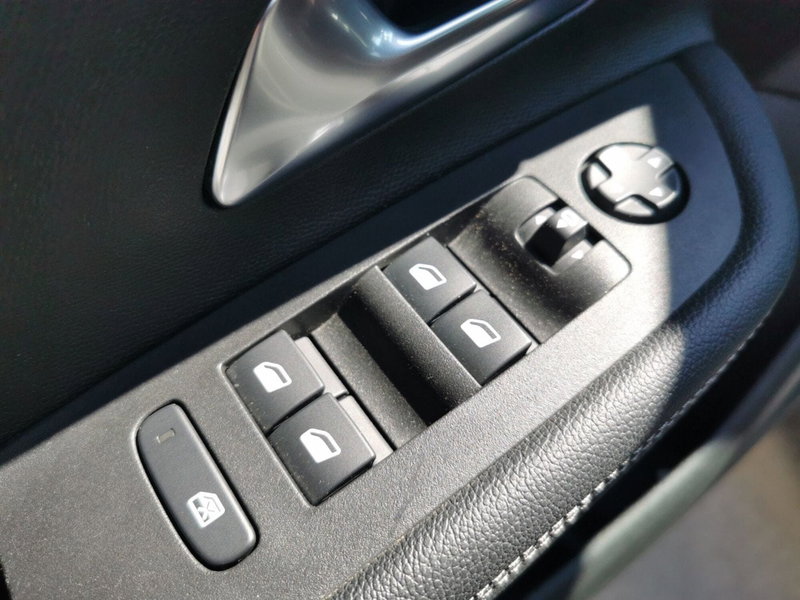 Opel Mokka usata a Taranto (17)