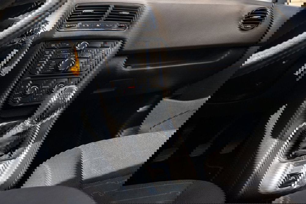 Opel Meriva usata a Rimini (10)