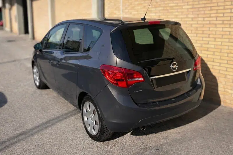 Opel Meriva usata a Rimini (3)