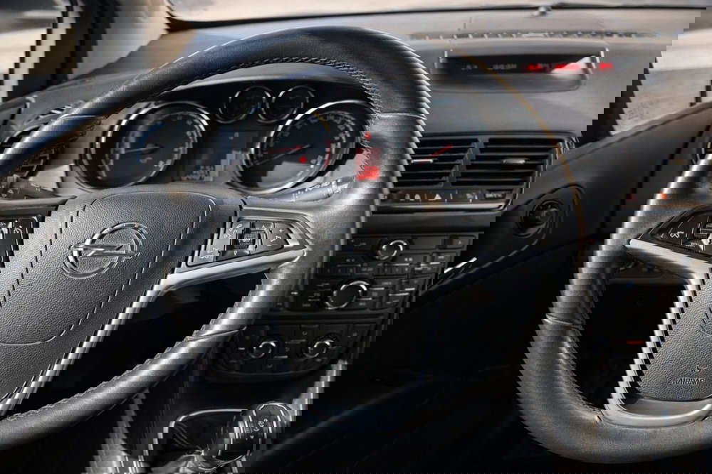 Opel Meriva usata a Rimini (8)