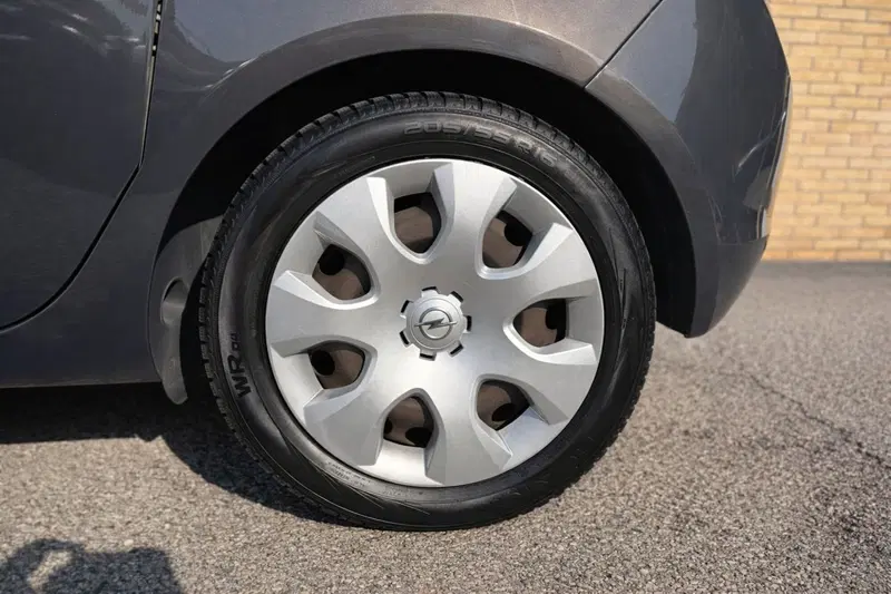 Opel Meriva usata a Rimini (9)