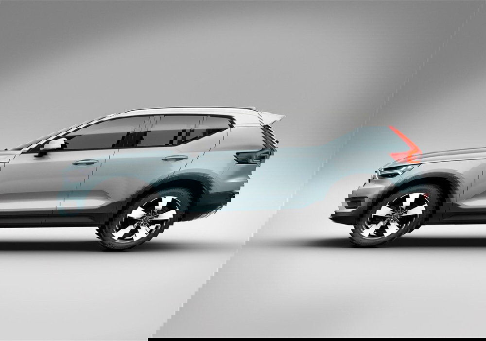 Volvo XC40 usata a Palermo (13)