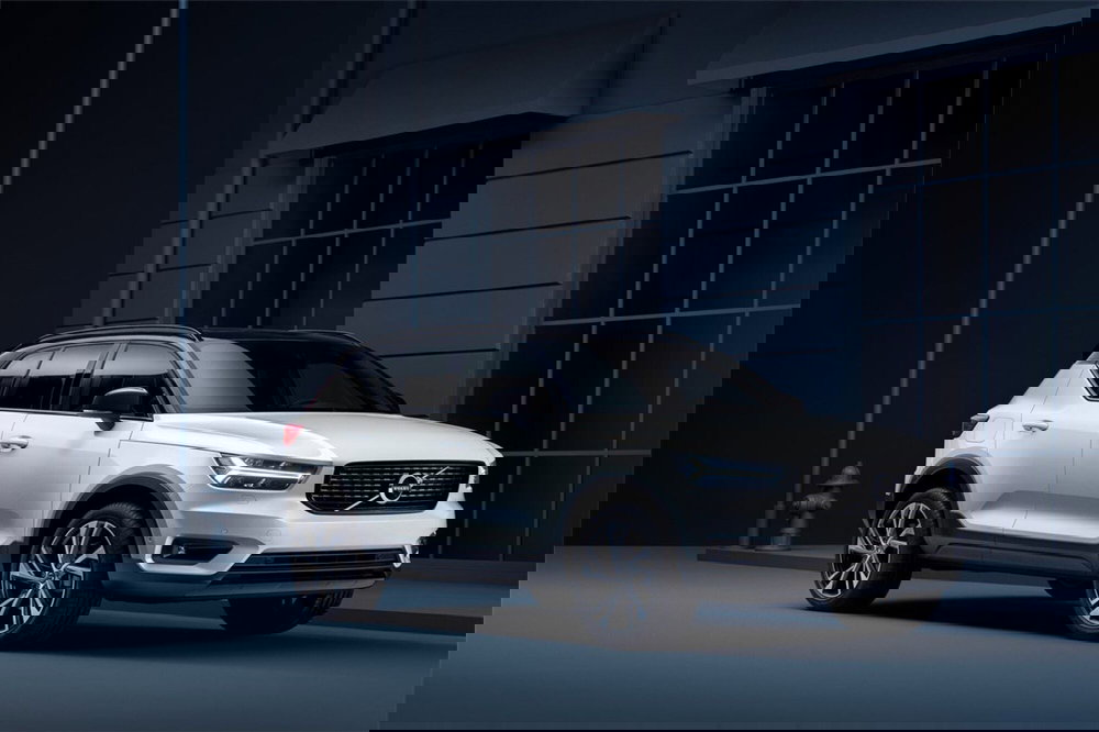 Volvo XC40 usata a Palermo (9)