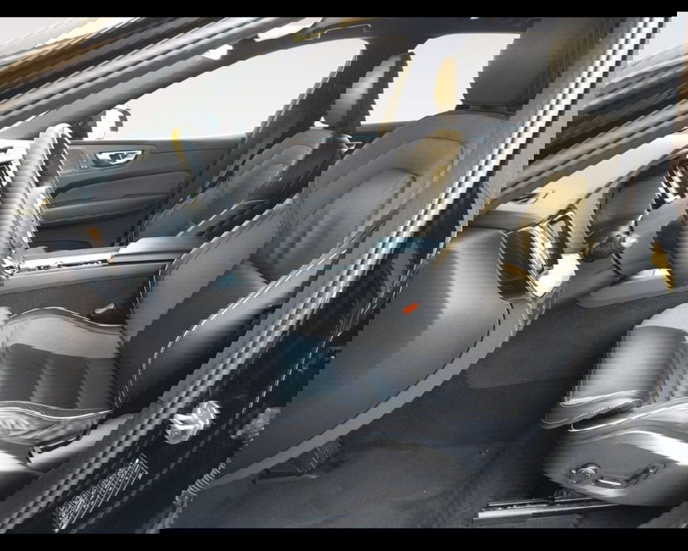 Volvo XC60 usata a Ravenna (9)