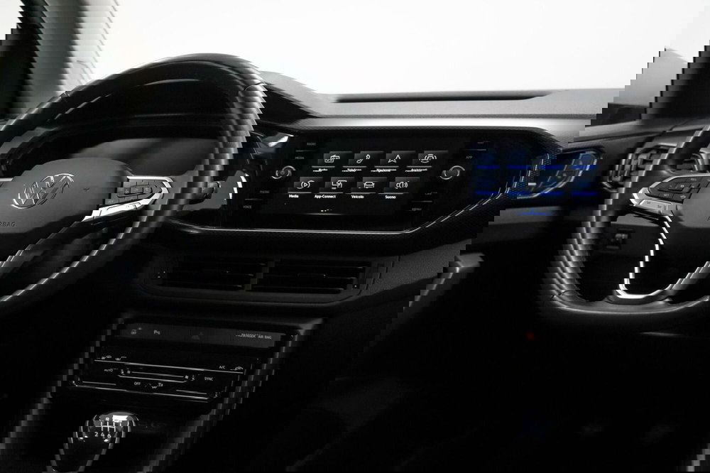 Volkswagen T-Cross usata a Varese (11)