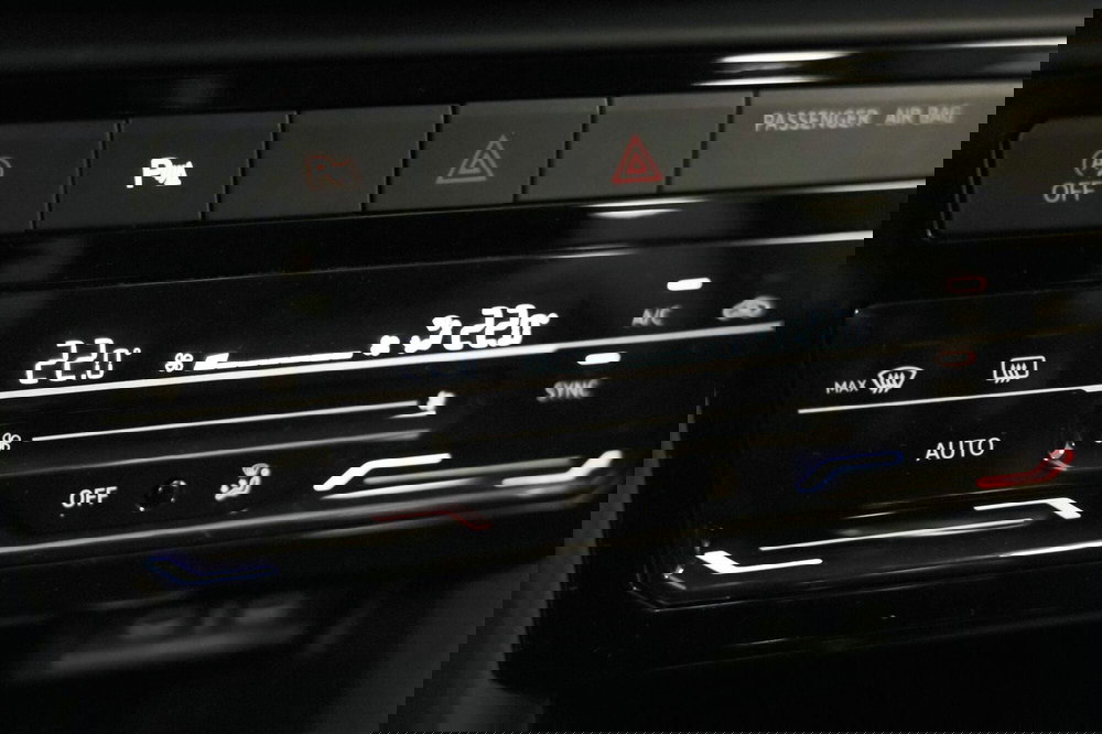 Volkswagen T-Cross usata a Varese (15)