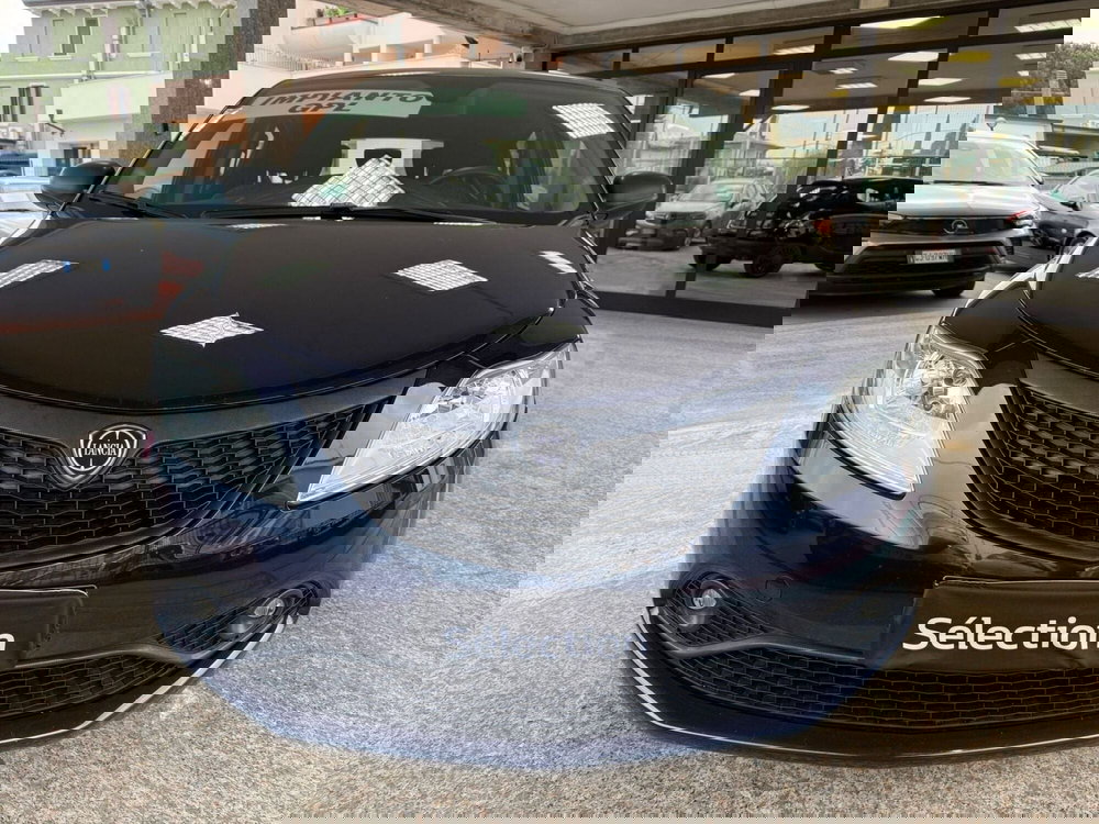 Lancia Ypsilon usata a Brescia (2)
