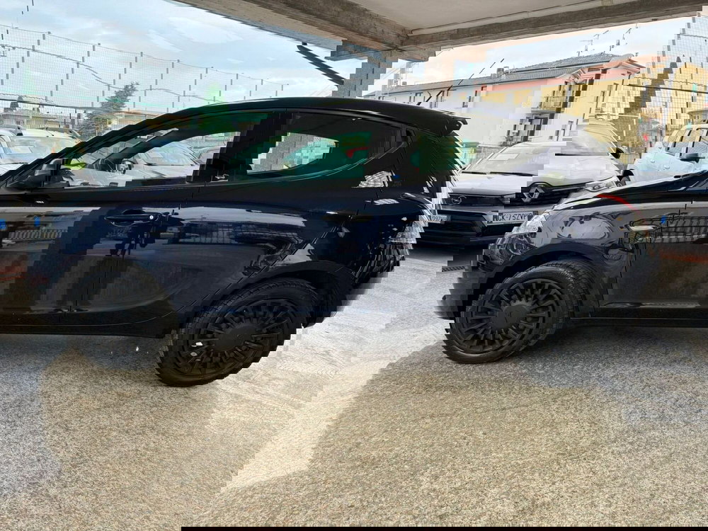 Lancia Ypsilon usata a Brescia (3)