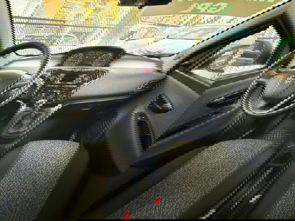 Lancia Ypsilon usata a Brescia (8)