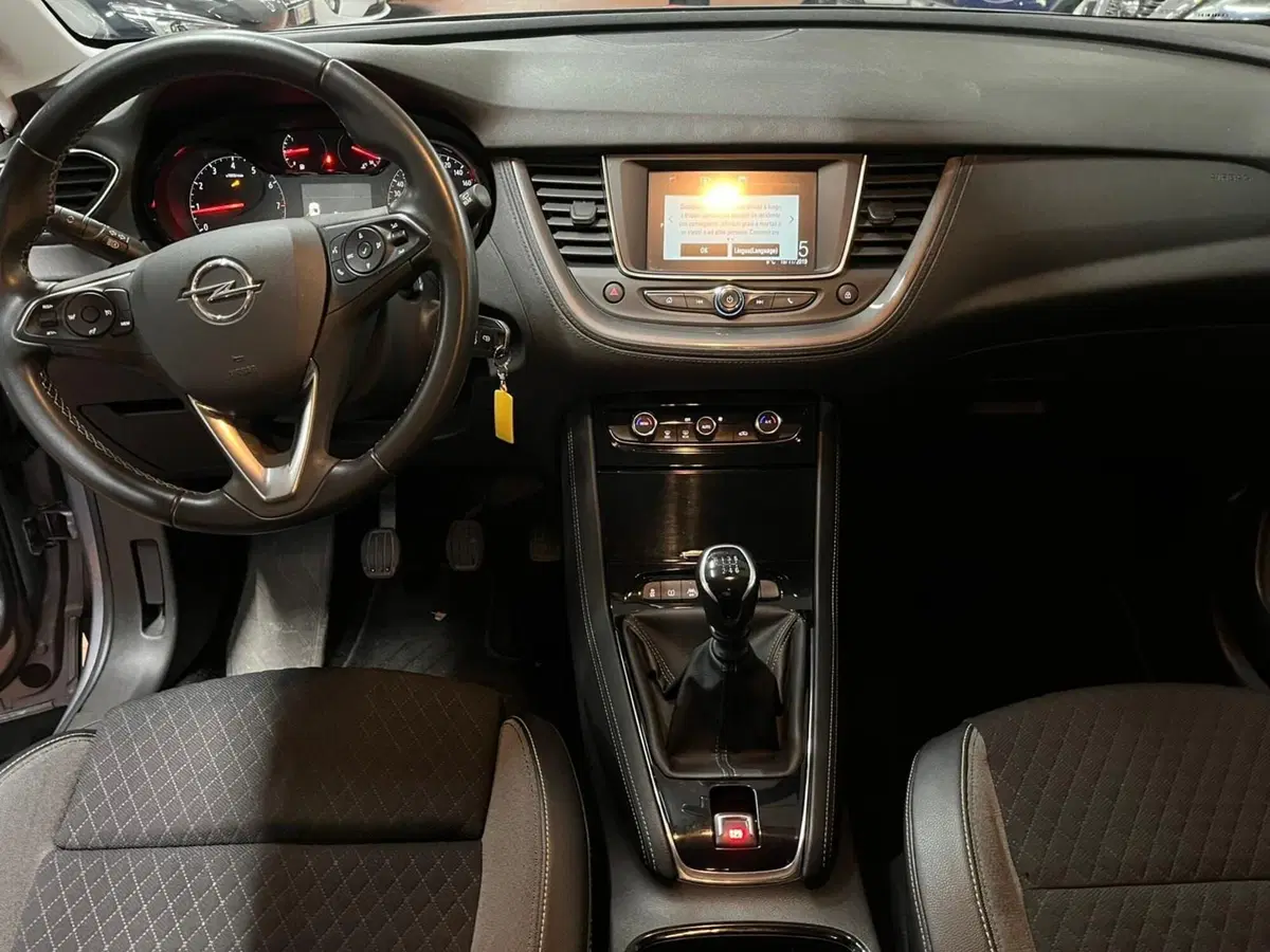 Opel Grandland usata a Lucca (12)