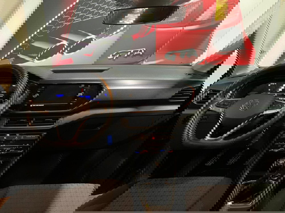 Volkswagen T-Cross usata a Lucca (13)