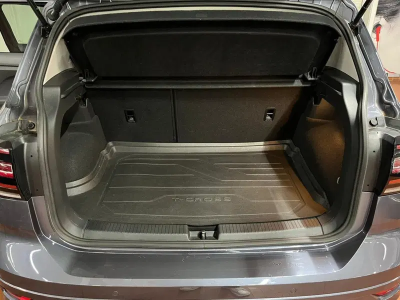 Volkswagen T-Cross usata a Lucca (15)