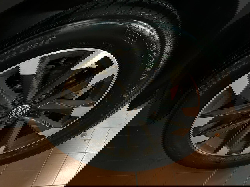 Volkswagen T-Cross usata a Lucca (9)