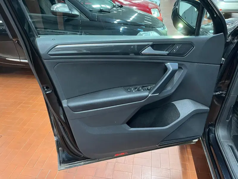 Volkswagen Tiguan usata a Lucca (10)