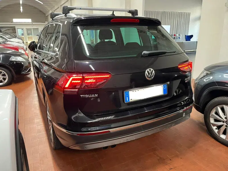Volkswagen Tiguan usata a Lucca (7)
