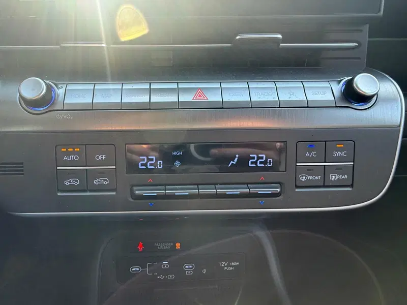 Hyundai Kona usata a Massa-Carrara (12)