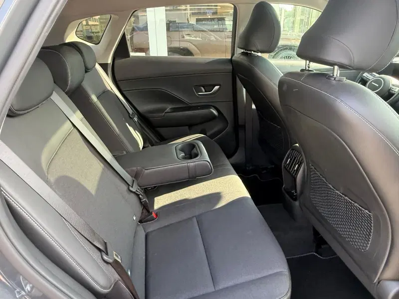 Hyundai Kona usata a Massa-Carrara (13)