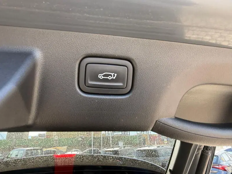 Hyundai Kona usata a Massa-Carrara (14)