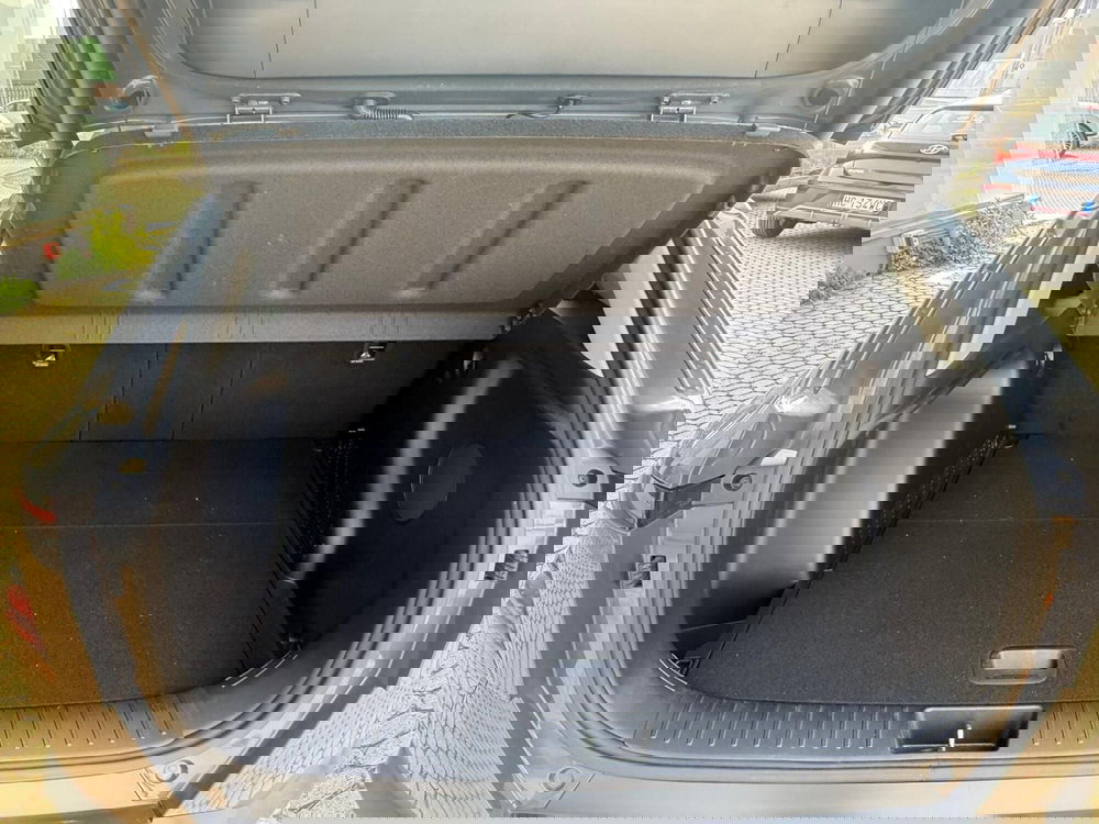 Hyundai Kona usata a Massa-Carrara (16)