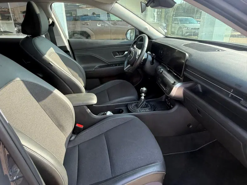 Hyundai Kona usata a Massa-Carrara (17)