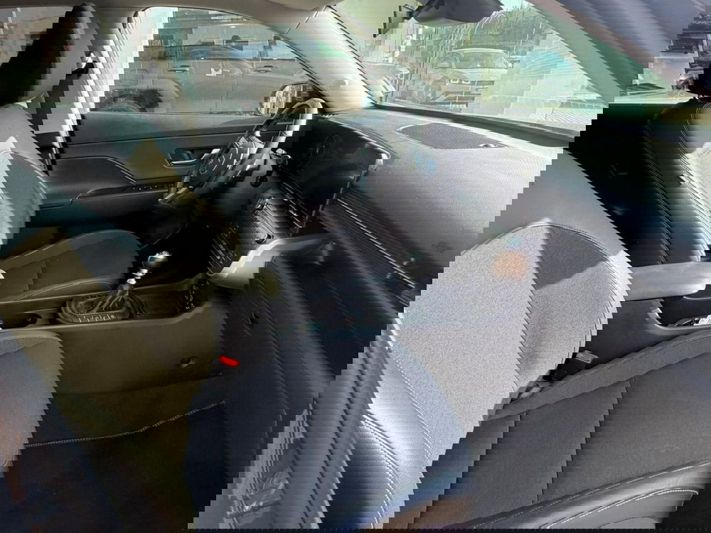 Hyundai Kona usata a Massa-Carrara (17)