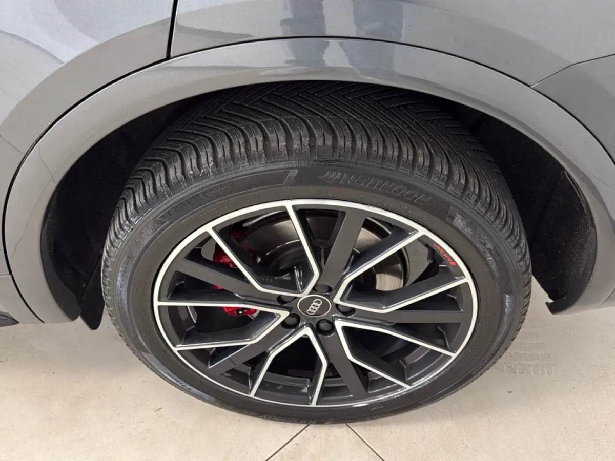 Audi Q4 Sportback usata a Palermo (5)