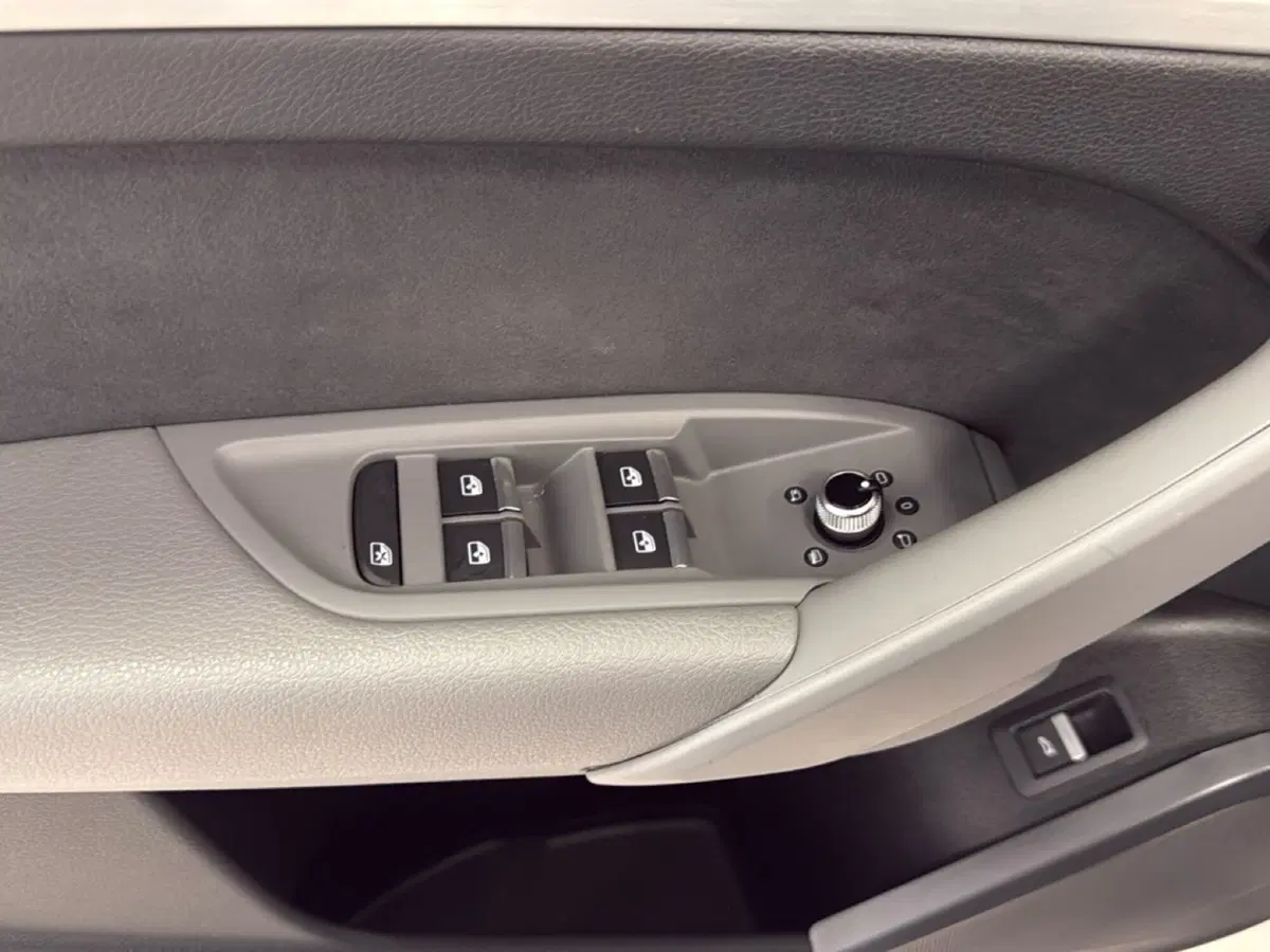 Audi Q4 Sportback usata a Palermo (7)