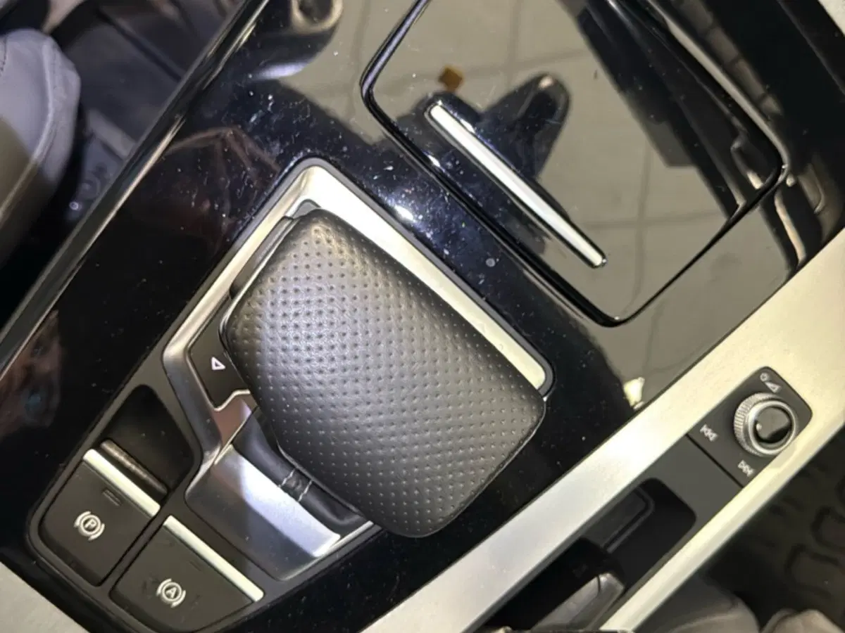Audi Q4 Sportback usata a Palermo (9)