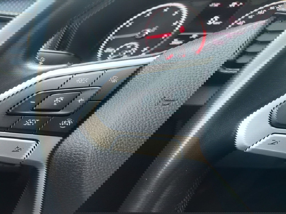 Volkswagen T-Cross usata a Modena (12)