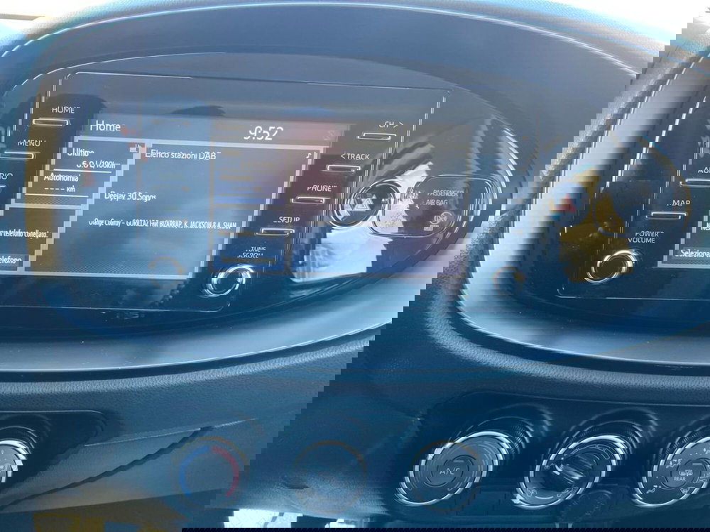 Toyota Aygo X usata a Barletta-Andria-Trani (10)