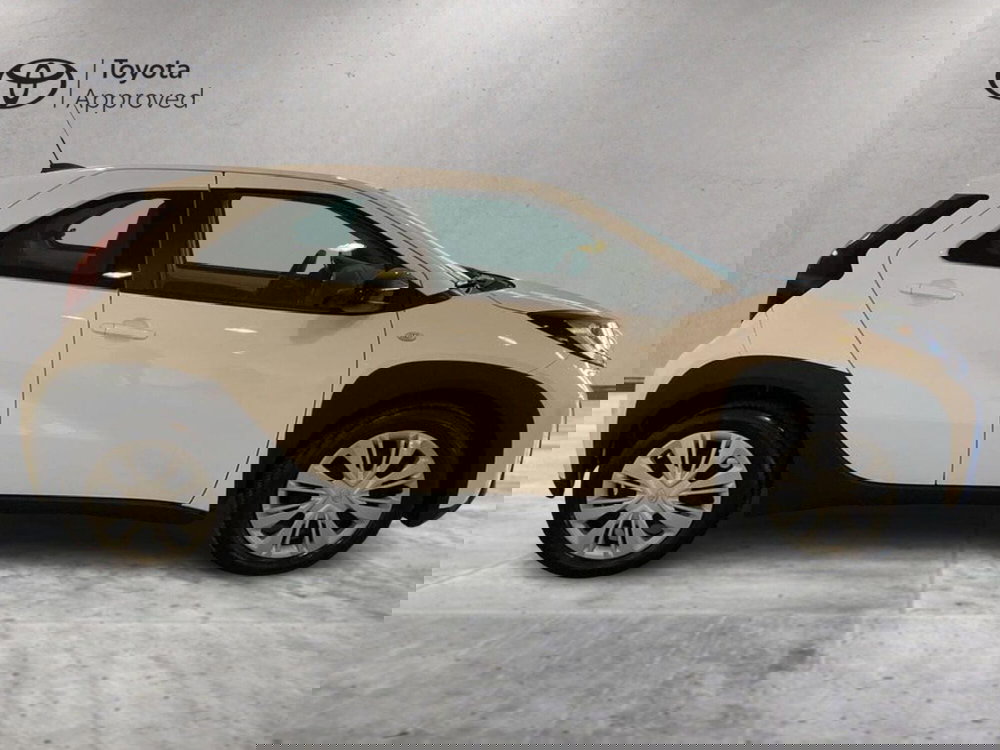 Toyota Aygo X usata a Barletta-Andria-Trani (4)