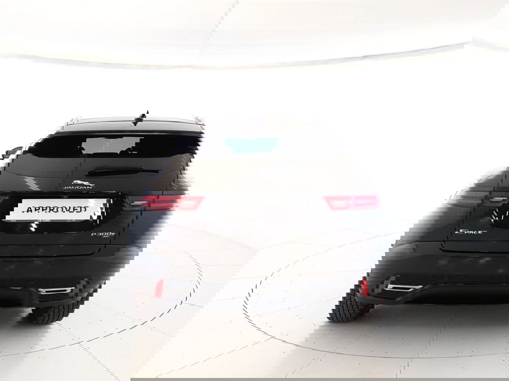 Jaguar E-Pace usata a Monza e Brianza (7)