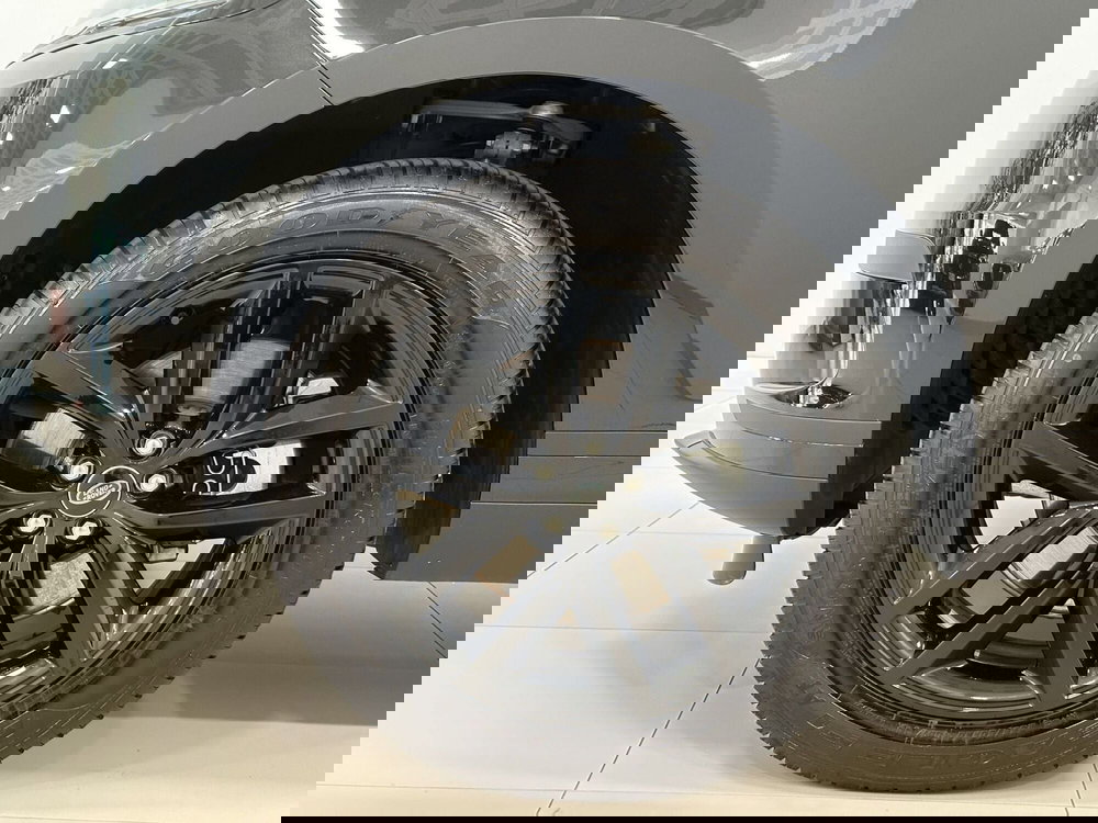 Land Rover Range Rover Velar usata a Lodi (9)